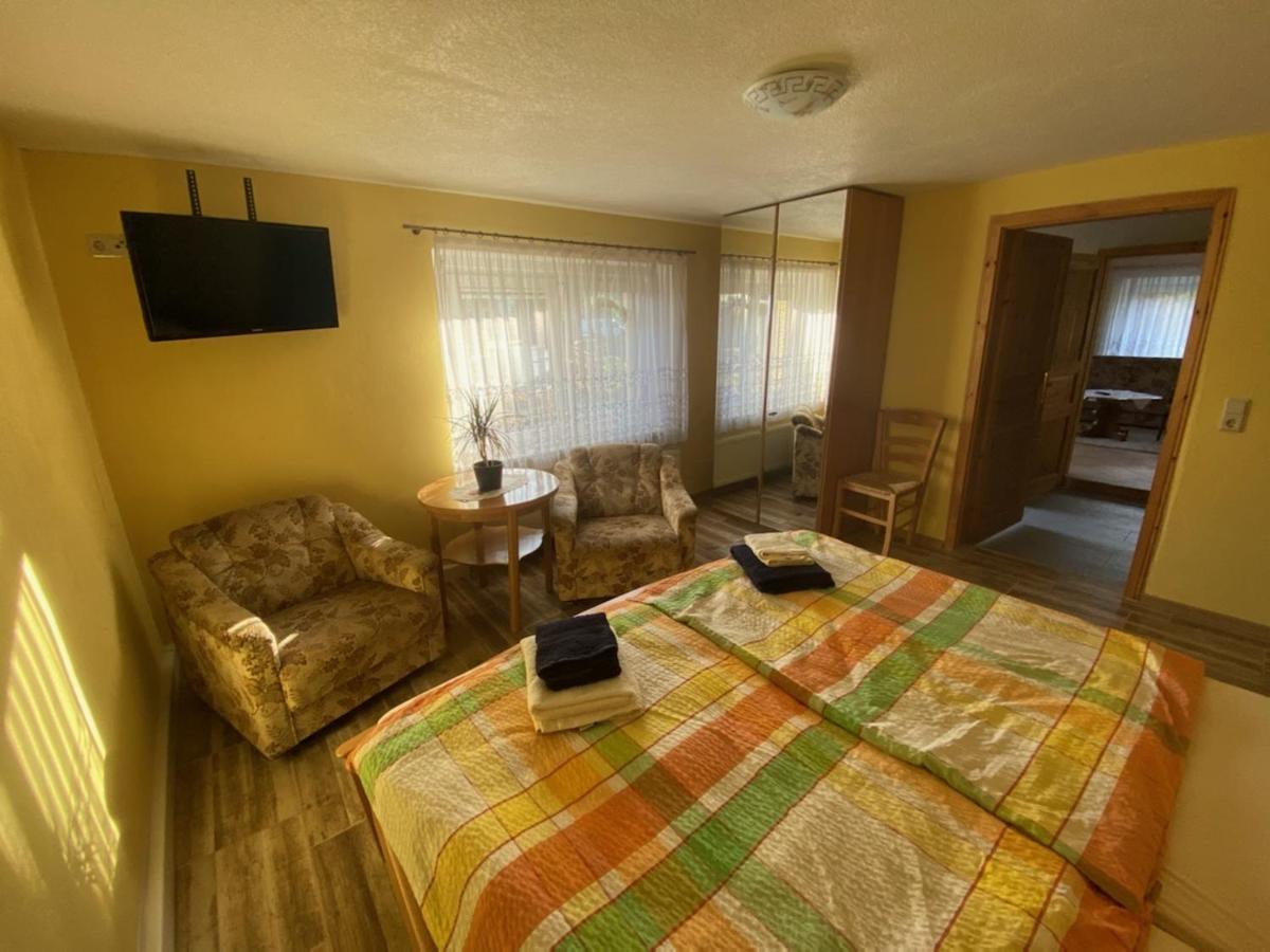 Ferienwohnung Lippmann Grosshartmannsdorf Bagian luar foto