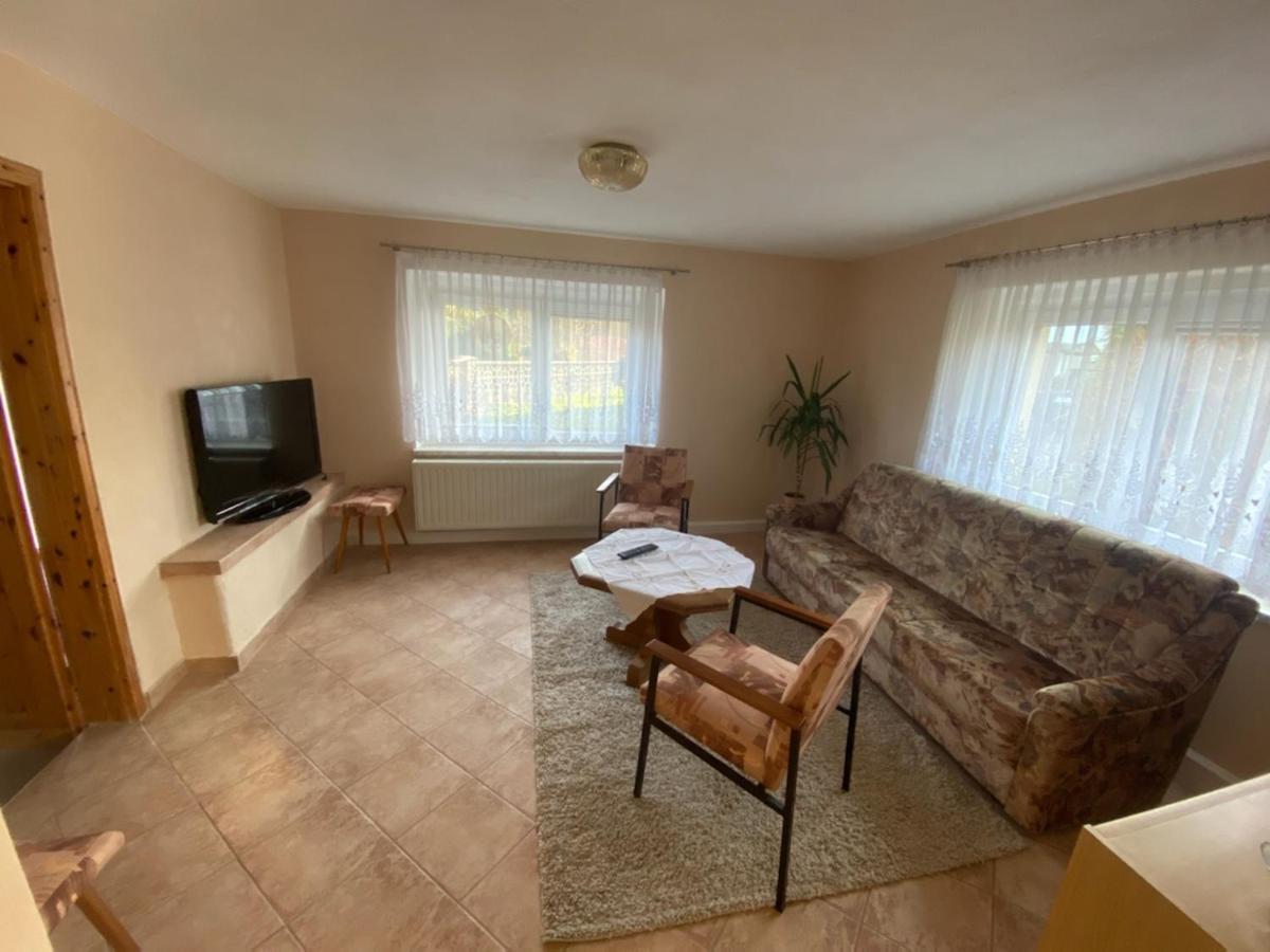 Ferienwohnung Lippmann Grosshartmannsdorf Bagian luar foto